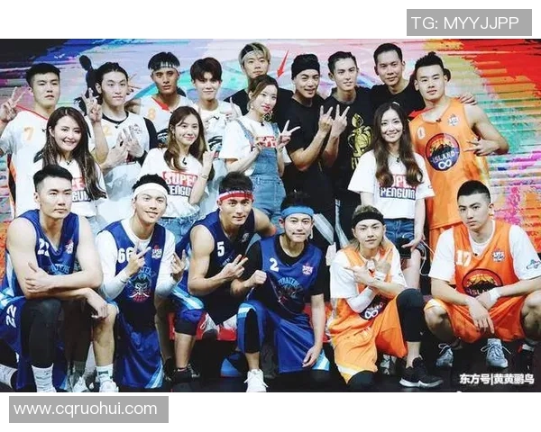 美娜与足球明星的奇妙冒险：一场跨越梦想与现实的精彩旅程